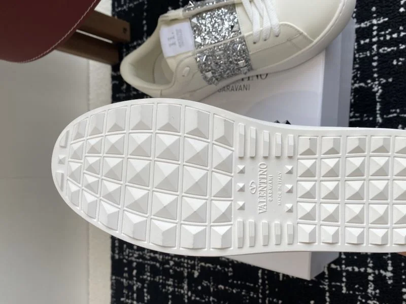 SoftTouch Valentino Rockstud Untitled Shoes 36134