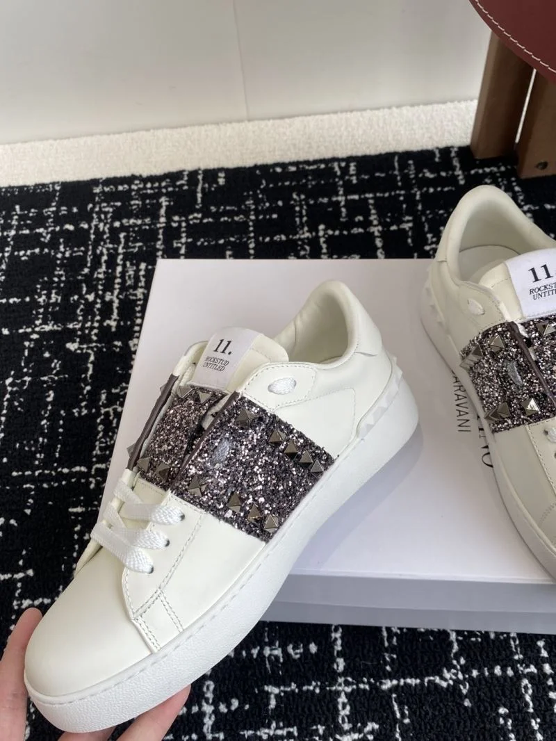UrbanStyle Valentino Rockstud Untitled Shoes 36135