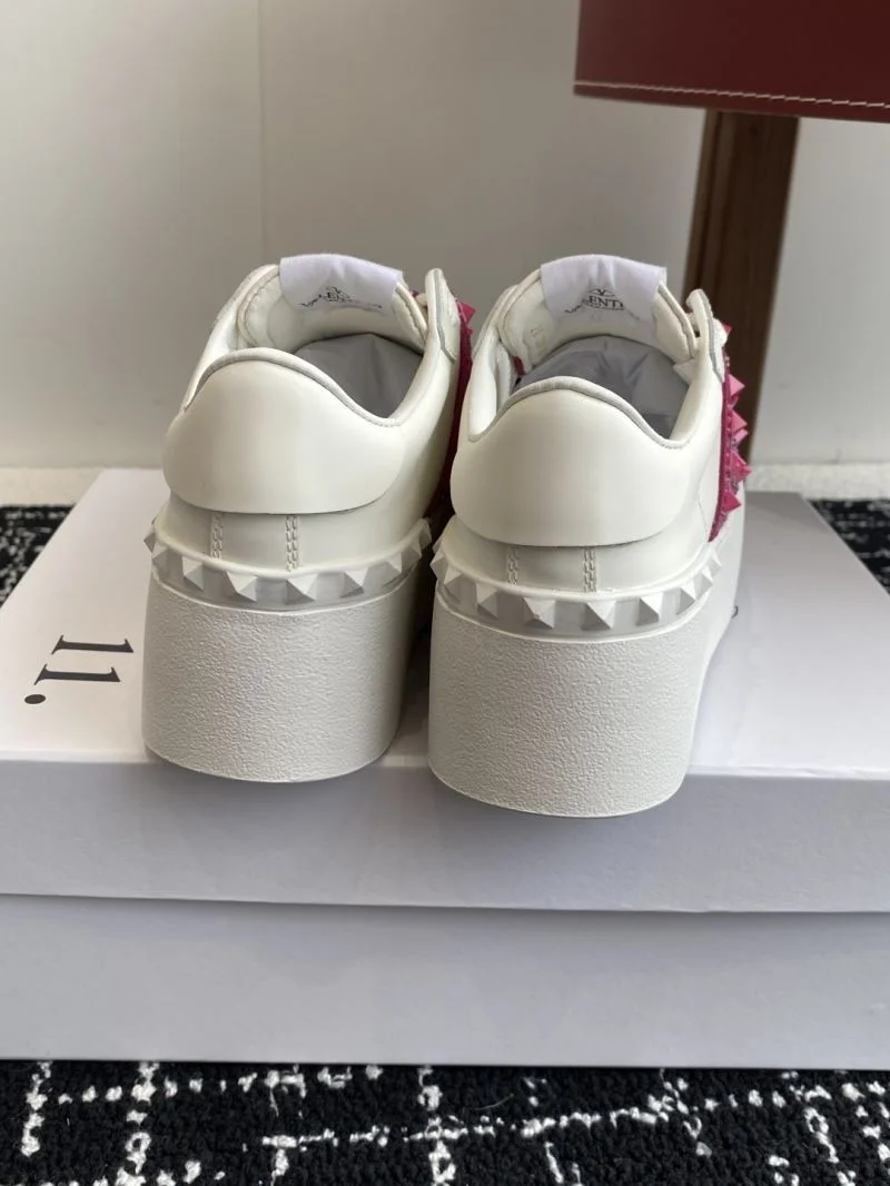 Lightweight Valentino Rockstud Untitled Shoes 36117