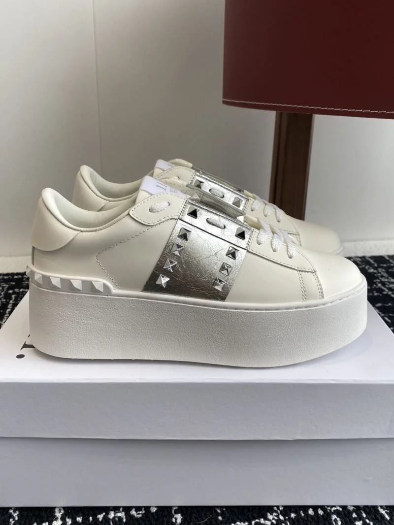 Fashionable Valentino Rockstud Untitled Shoes 36114