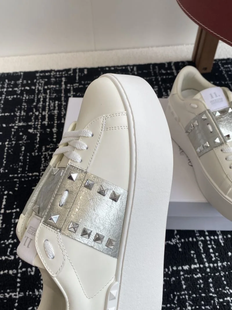 Fashionable Valentino Rockstud Untitled Shoes 36114
