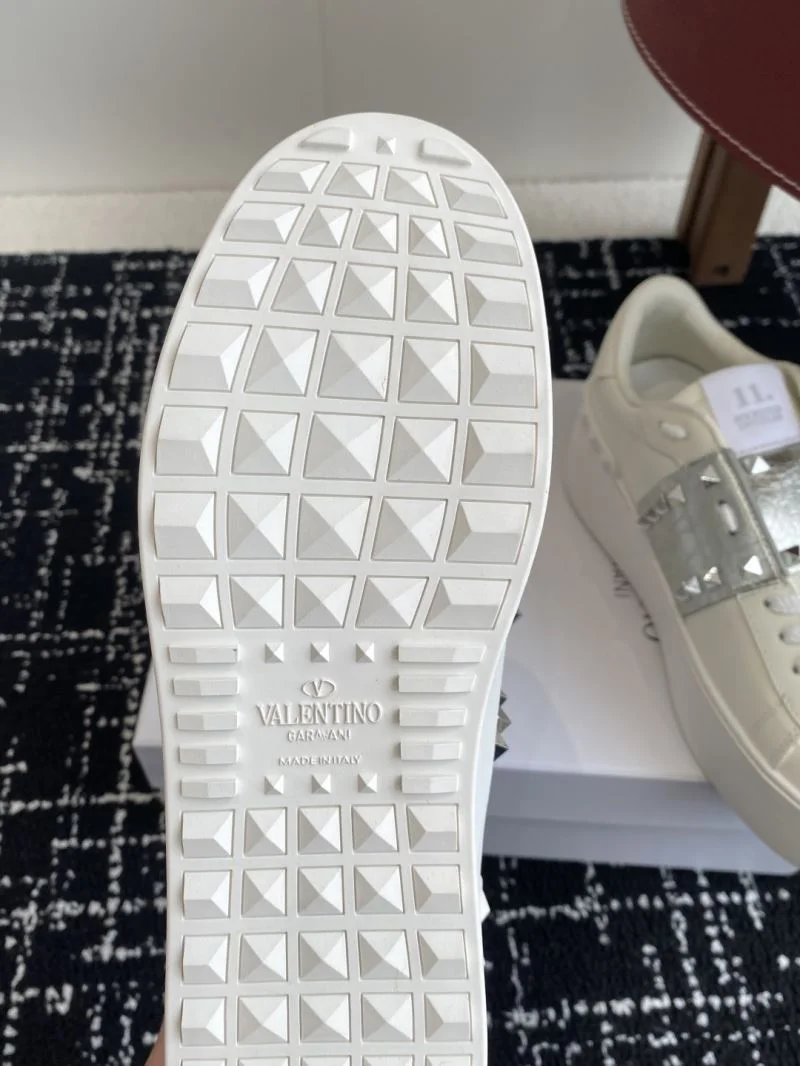 Fashionable Valentino Rockstud Untitled Shoes 36114