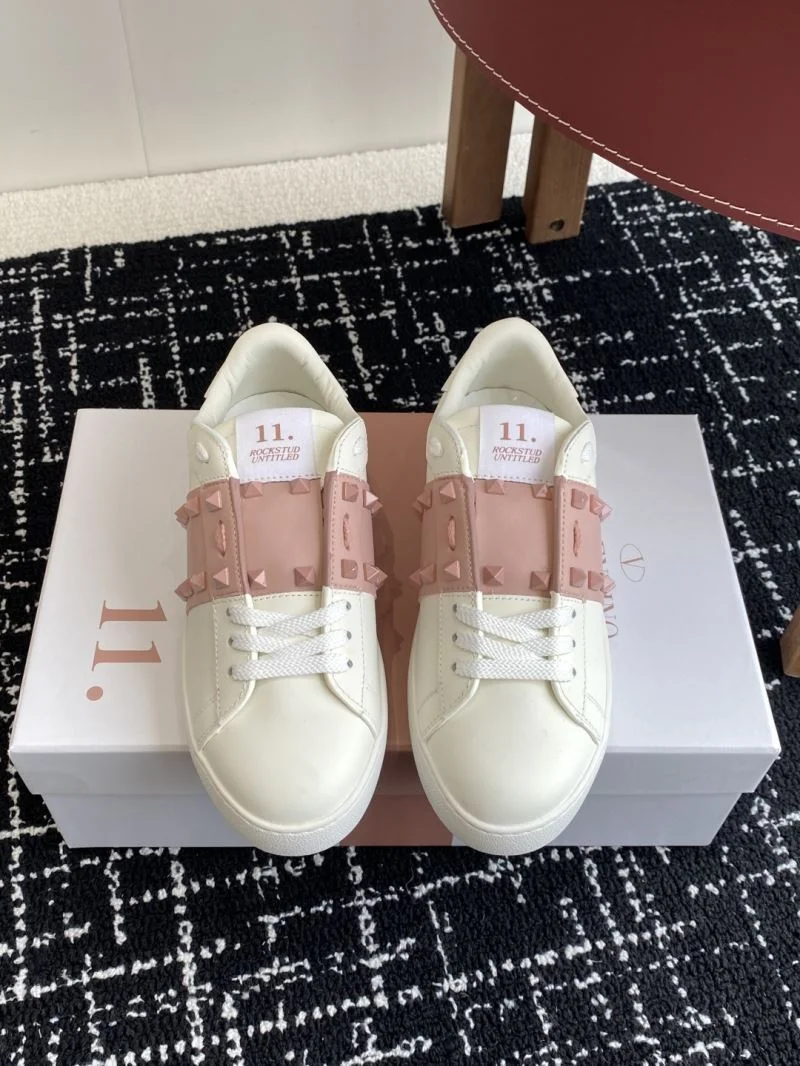 Durable Valentino Rockstud Untitled Shoes 36120