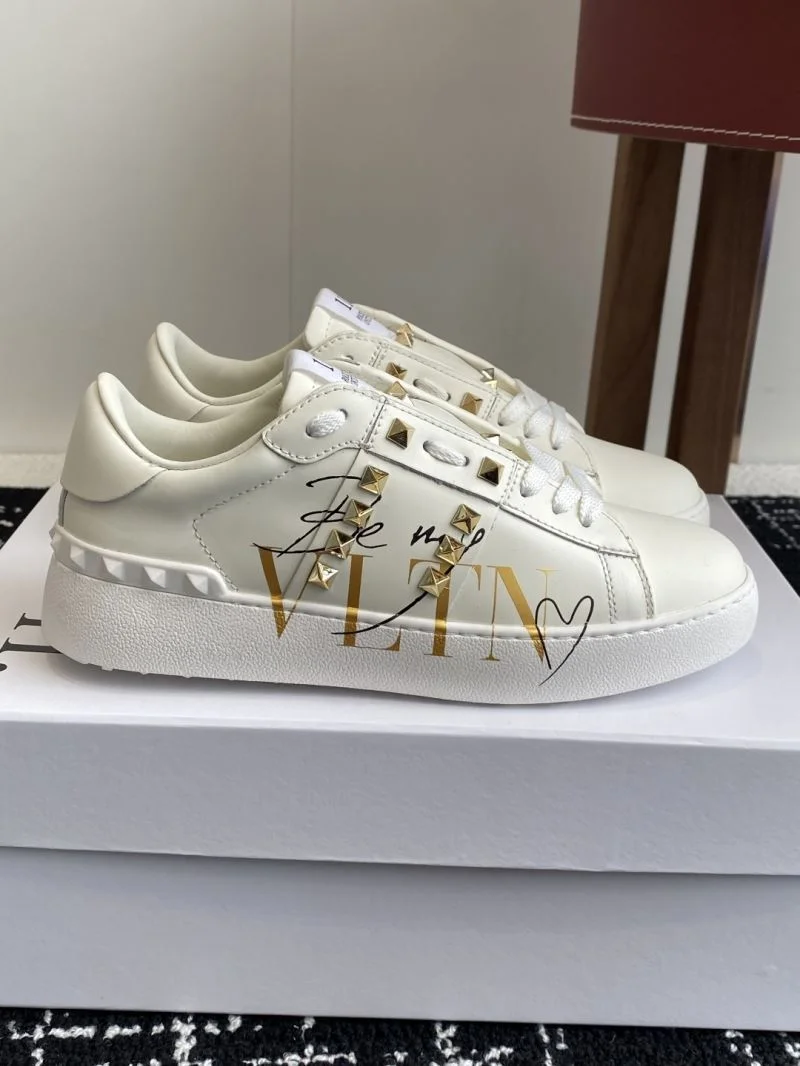 Lightweight Valentino Rockstud Untitled Shoes 36115