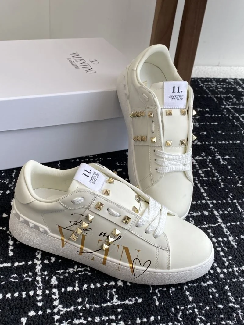 Lightweight Valentino Rockstud Untitled Shoes 36115