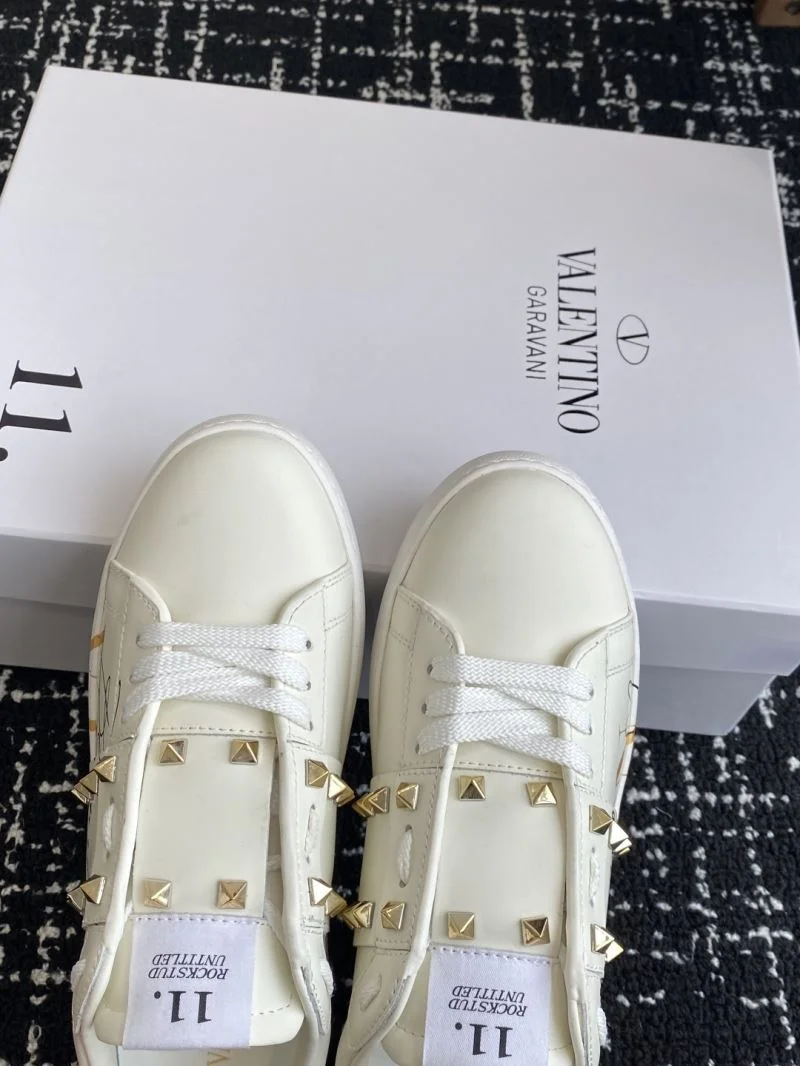 Lightweight Valentino Rockstud Untitled Shoes 36115