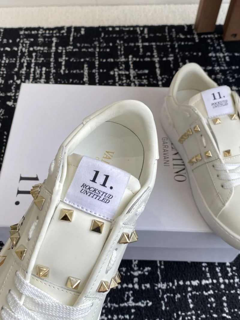Lightweight Valentino Rockstud Untitled Shoes 36115