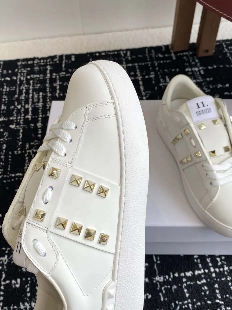 HighPerformance Valentino Rockstud Untitled Shoes 36110