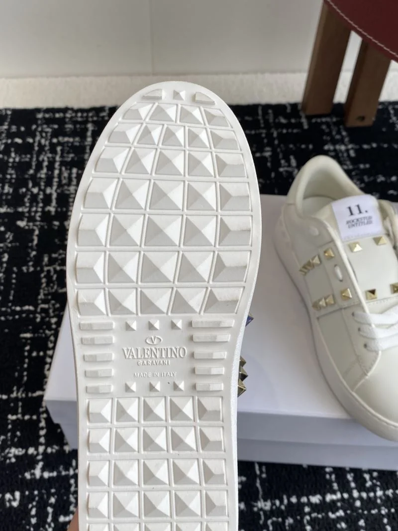 HighPerformance Valentino Rockstud Untitled Shoes 36110