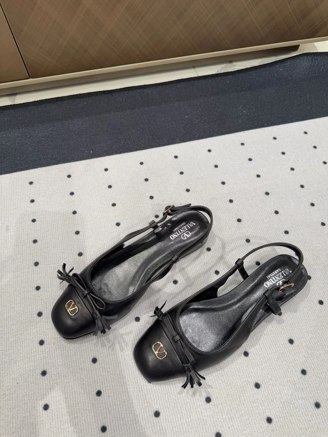 Valentino Sandals Original 36254