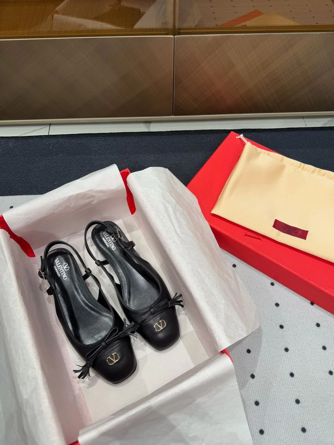 Valentino Sandals Original 36254