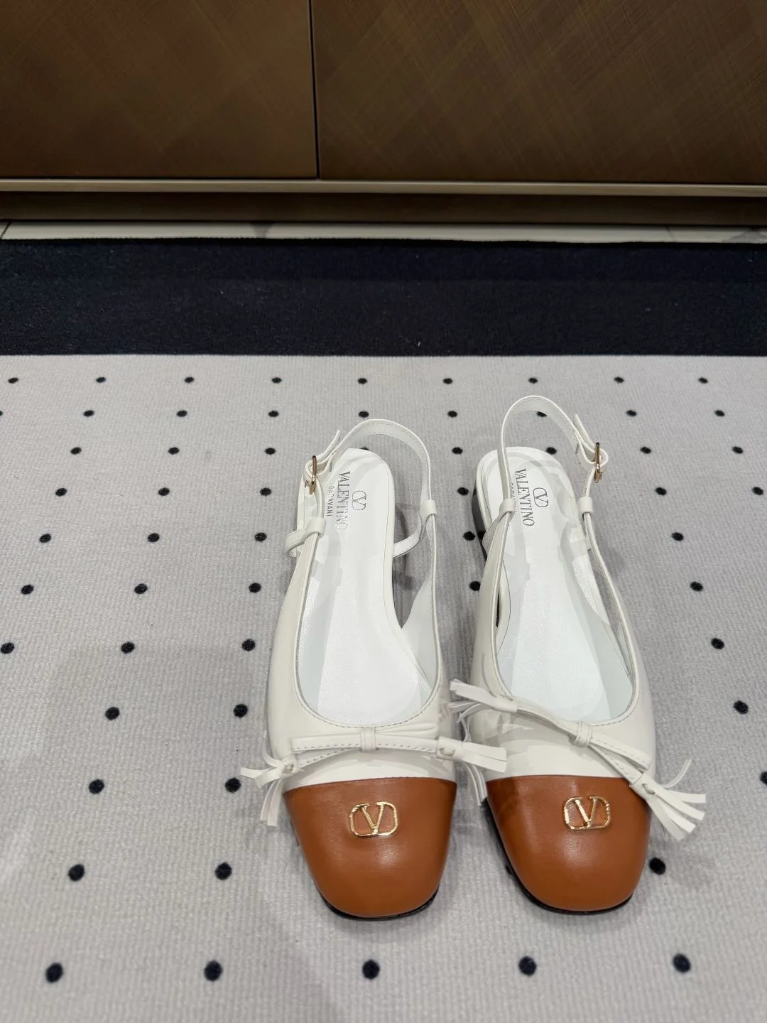 DailyWear Valentino Sandals 36251