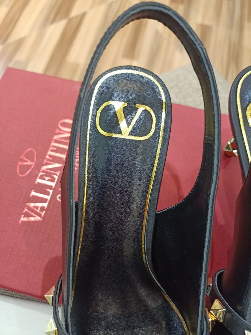 Valentino Sandals Timeless 36697
