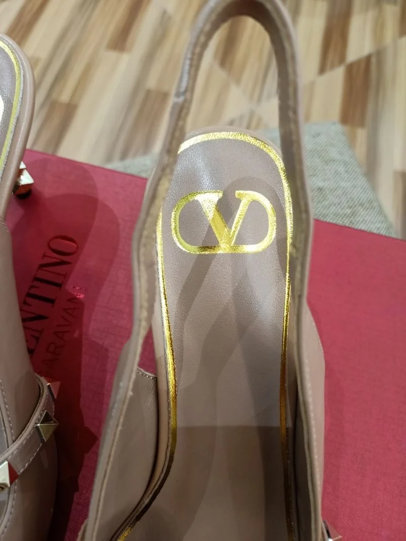Efficient Valentino Sandals 36692