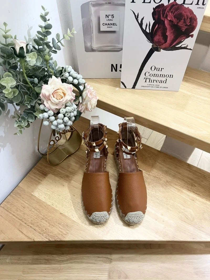 Cozy Valentino Sandals 36704