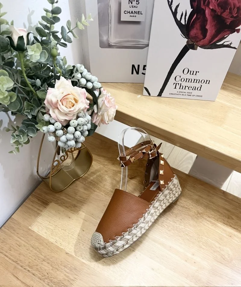 Cozy Valentino Sandals 36704
