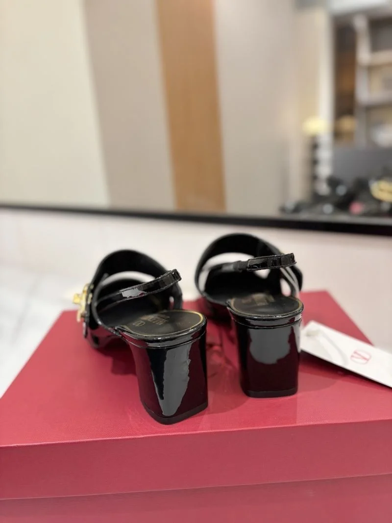 Unique Valentino Sandals 36700