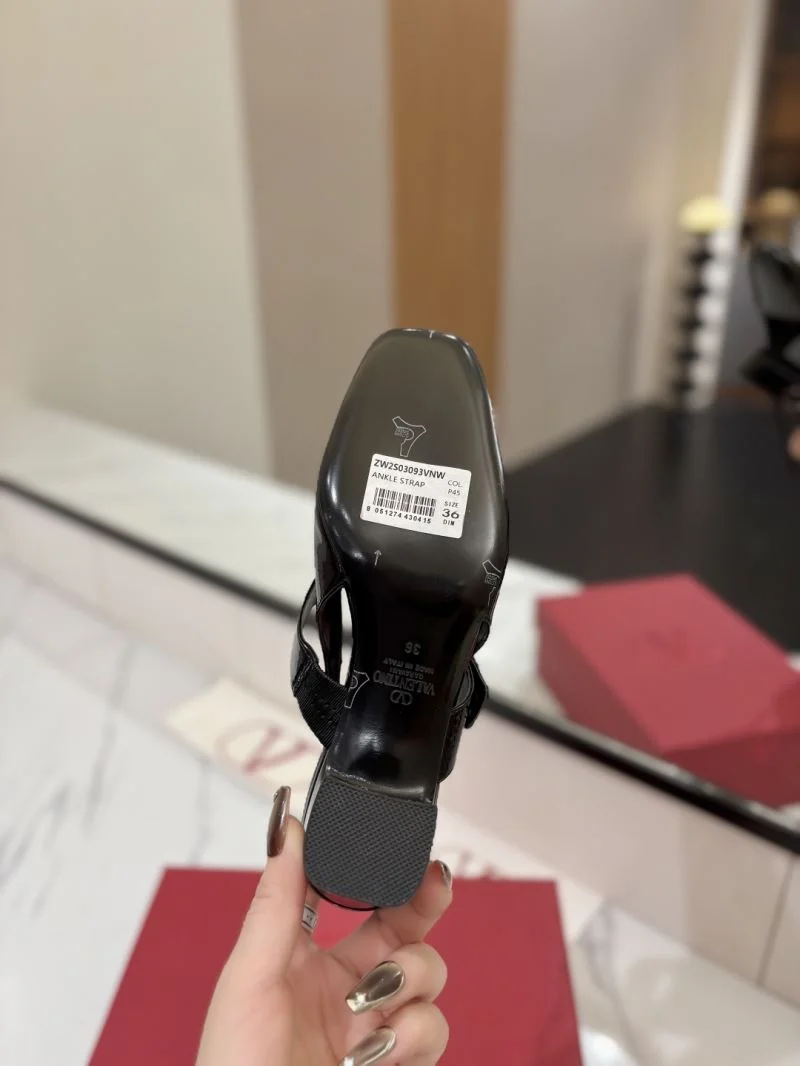 Reliable Valentino Sandals 36711