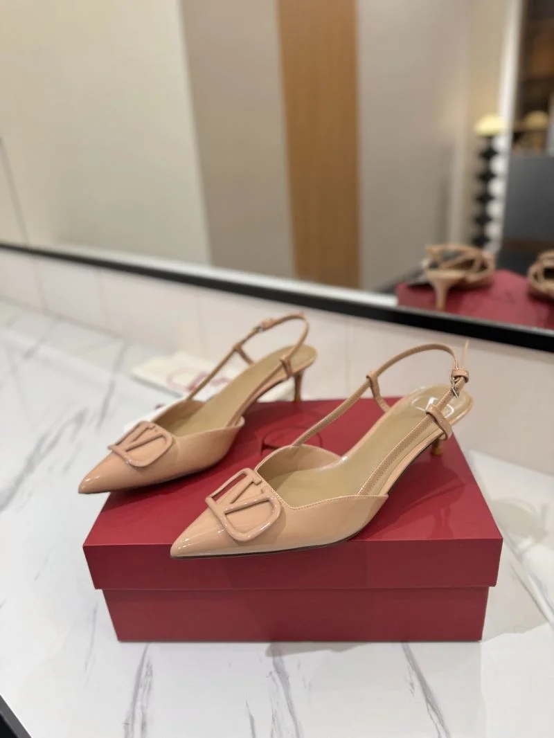 Stylish Valentino Sandals 36680