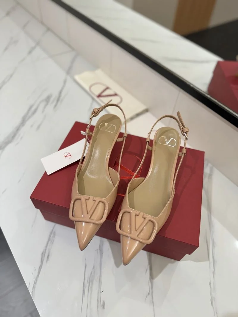 Stylish Valentino Sandals 36680