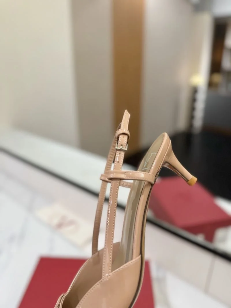 Stylish Valentino Sandals 36680