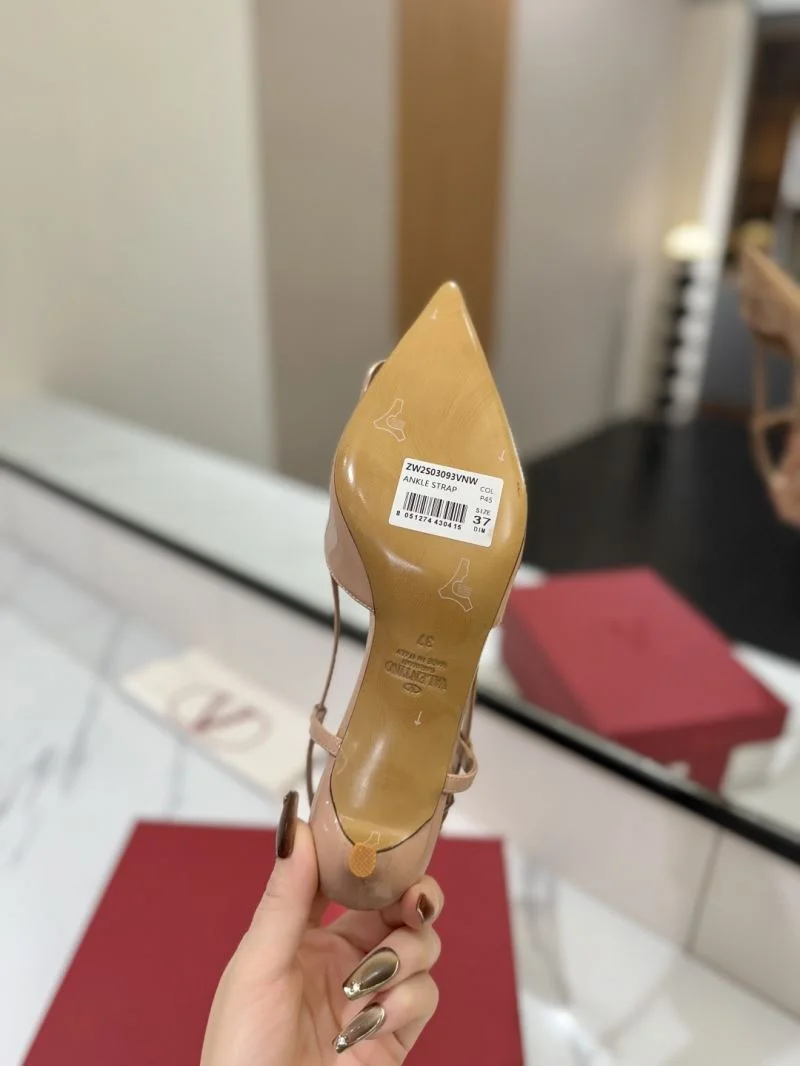 Stylish Valentino Sandals 36680