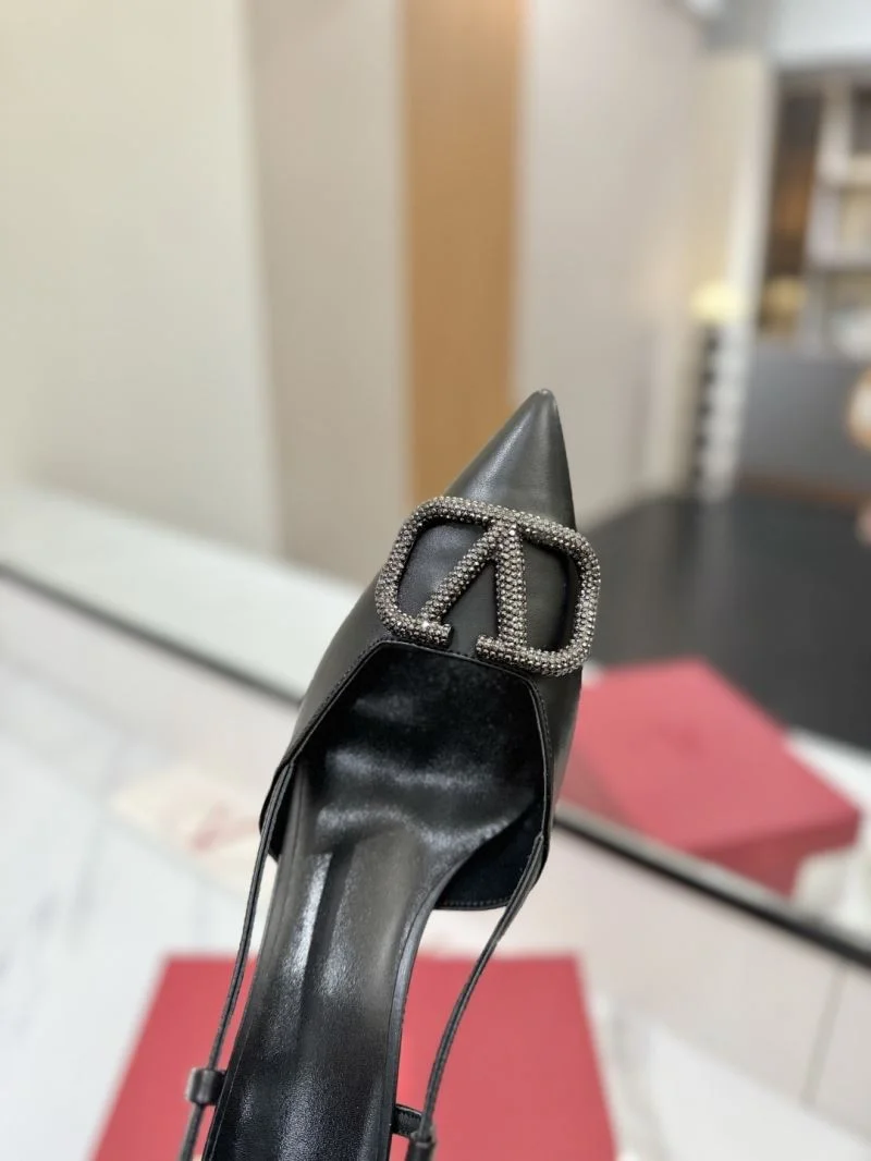 OdorResistant Valentino Sandals 36675