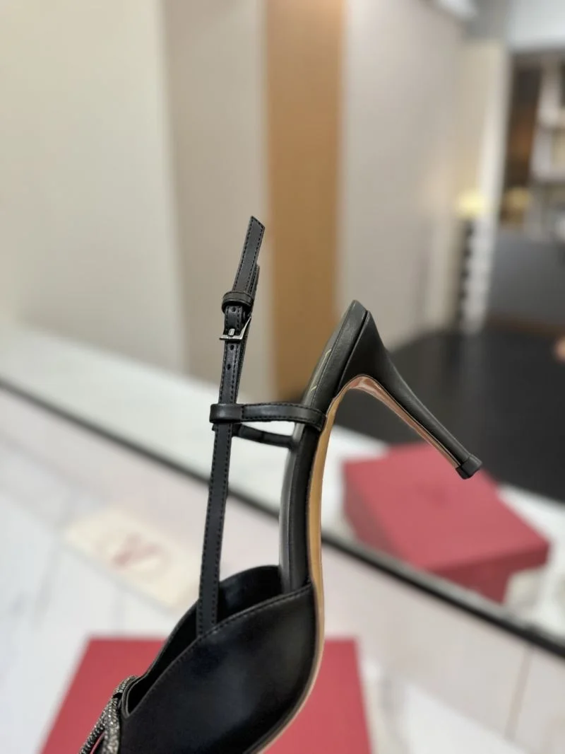 OdorResistant Valentino Sandals 36675