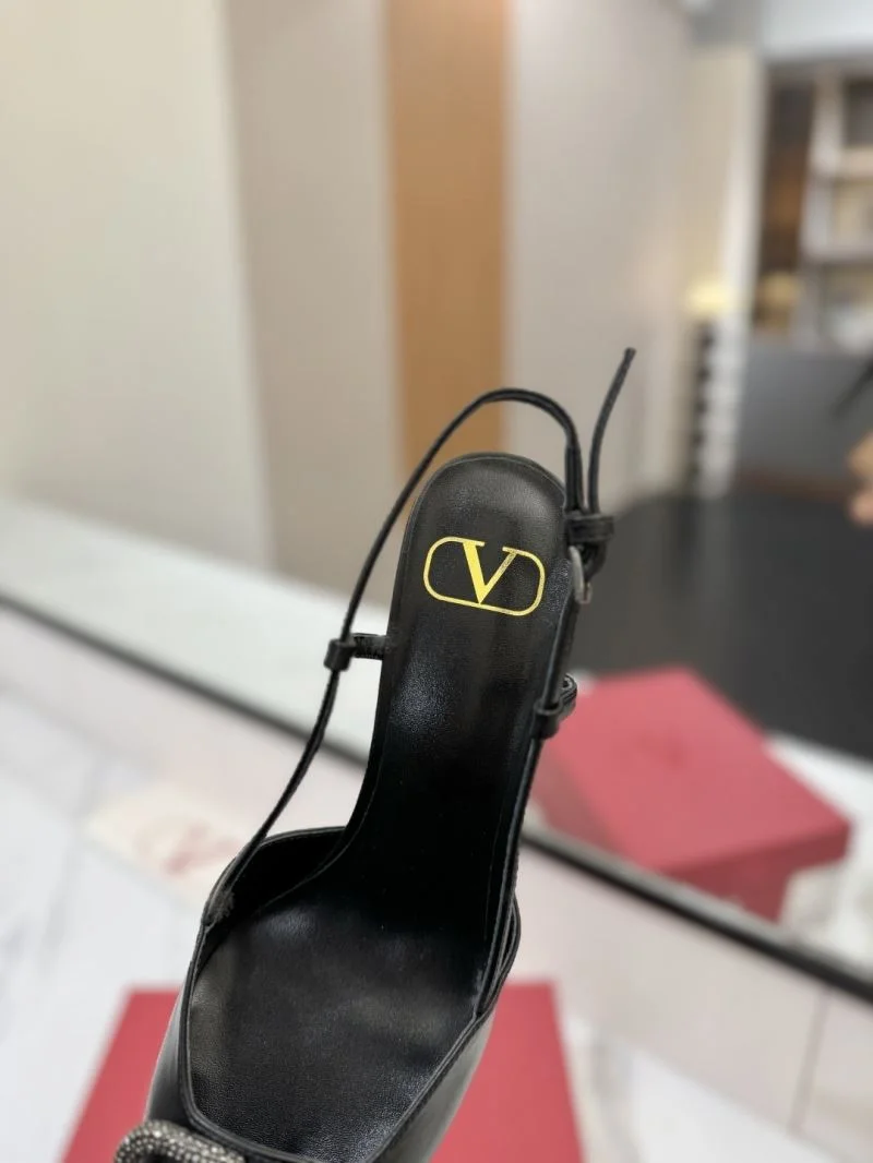 OdorResistant Valentino Sandals 36675
