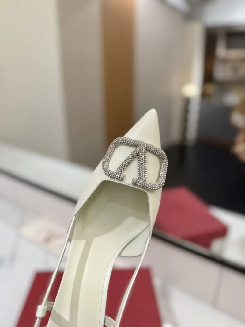 WrinkleFree Valentino Sandals 36654