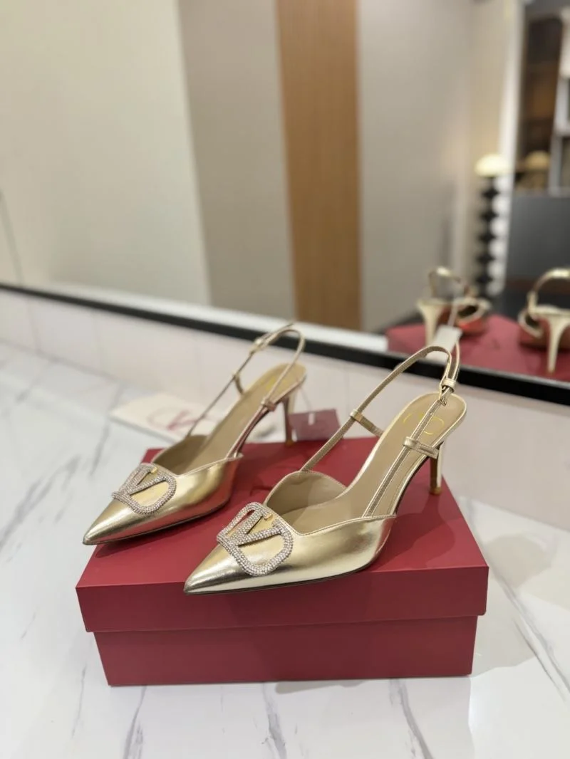 Practical Valentino Sandals 36645