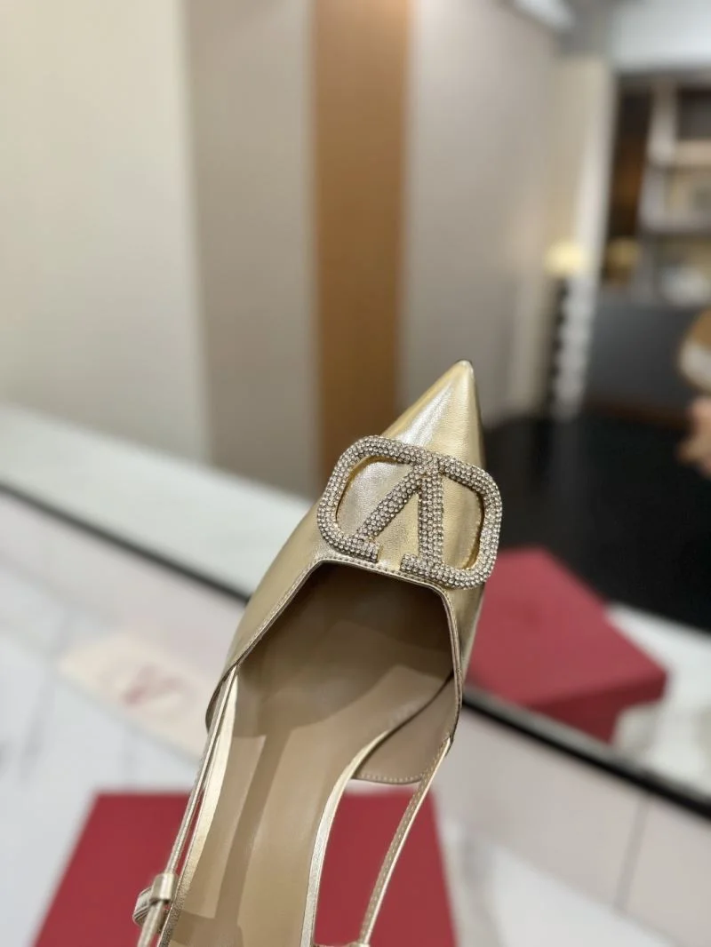 Practical Valentino Sandals 36645