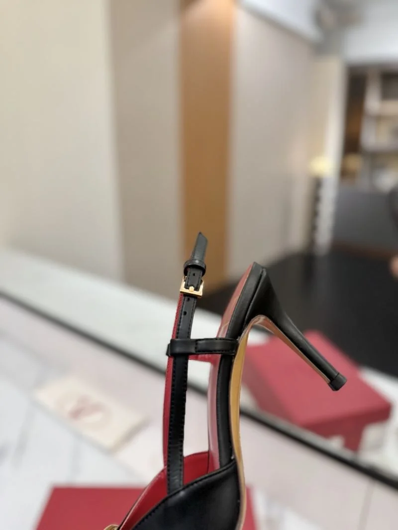 Valentino Sandals Attractive 36671