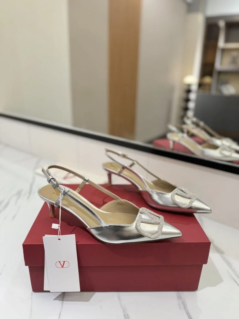 Youthful Valentino Sandals 36649