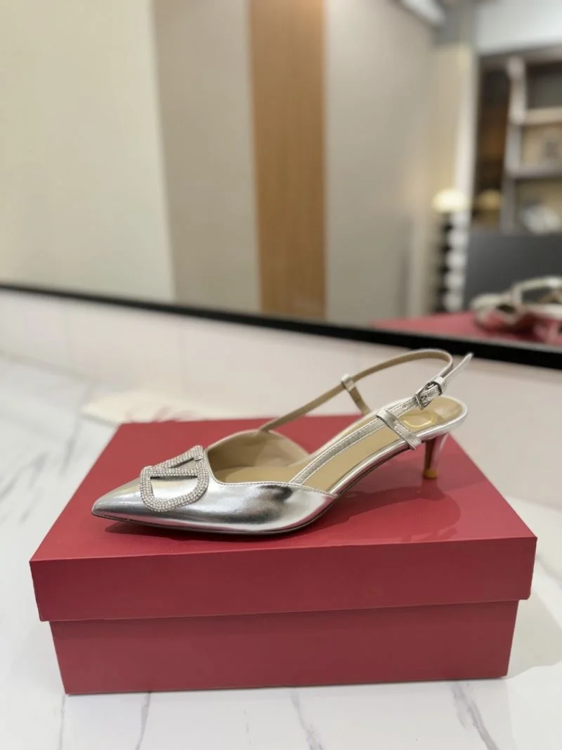 Youthful Valentino Sandals 36649