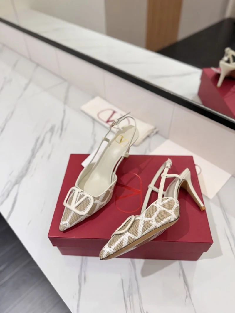 Valentino Sandals Youthful 36652