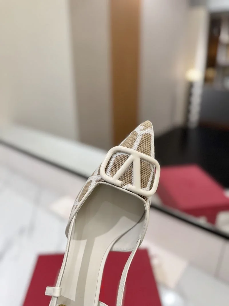 Valentino Sandals Youthful 36652