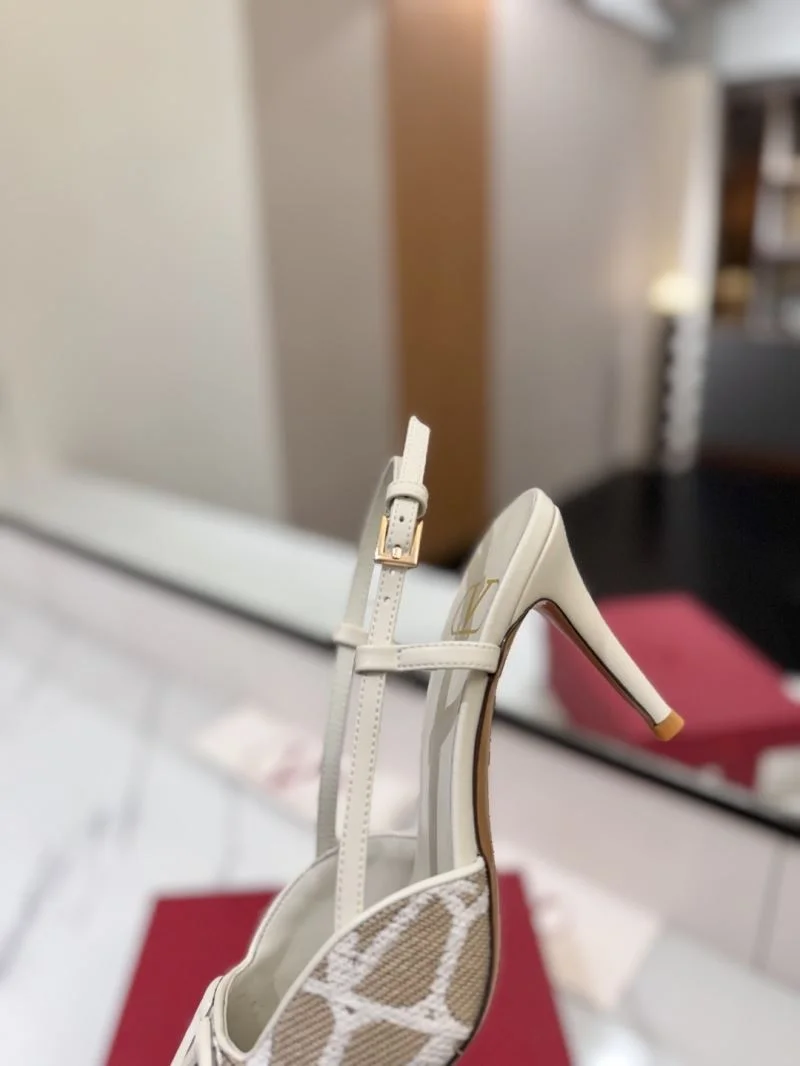 Valentino Sandals Youthful 36652