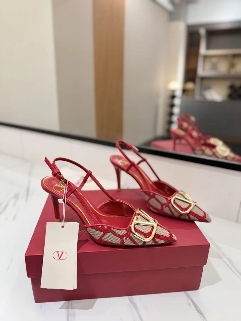 Valentino Sandals Durable 36653
