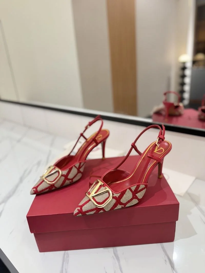 Valentino Sandals Durable 36653
