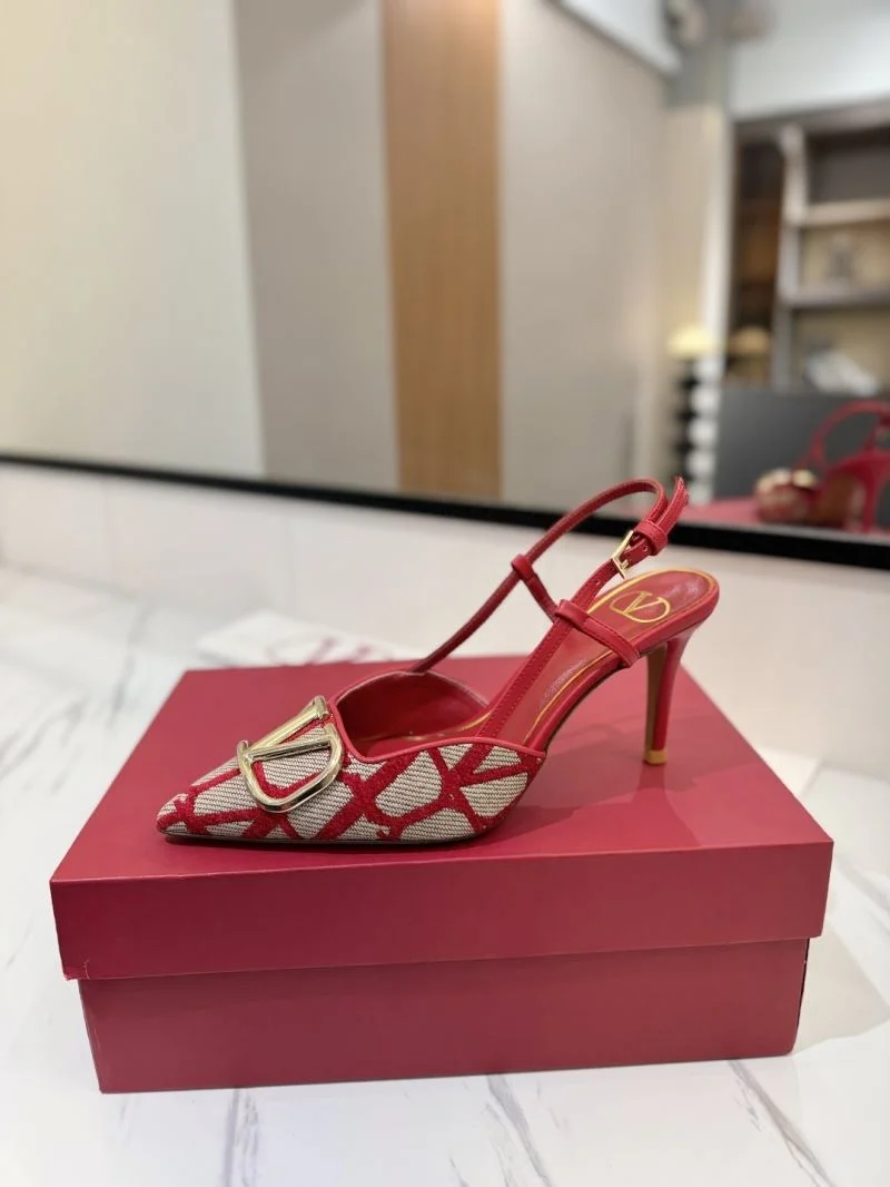 Valentino Sandals Durable 36653