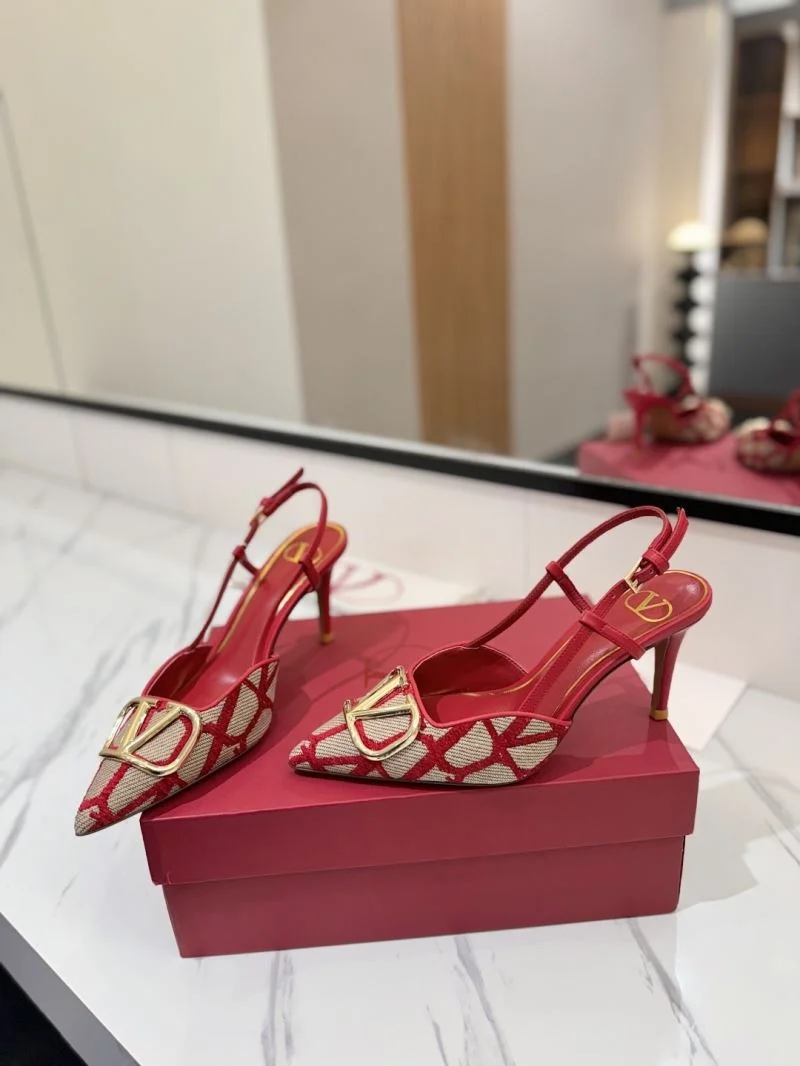 Valentino Sandals Durable 36653