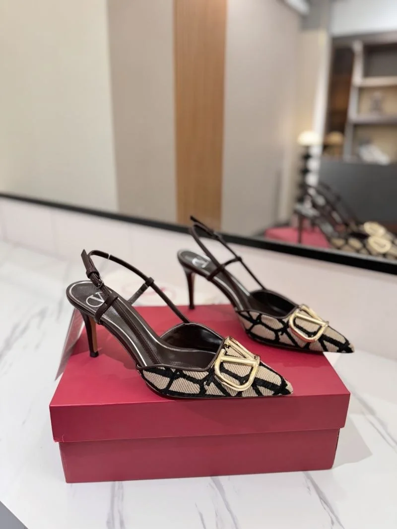 OdorResistant Valentino Sandals 36642