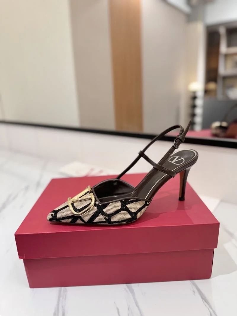 OdorResistant Valentino Sandals 36642