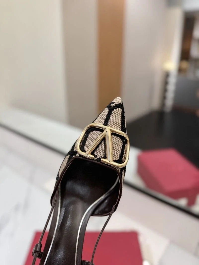 OdorResistant Valentino Sandals 36642