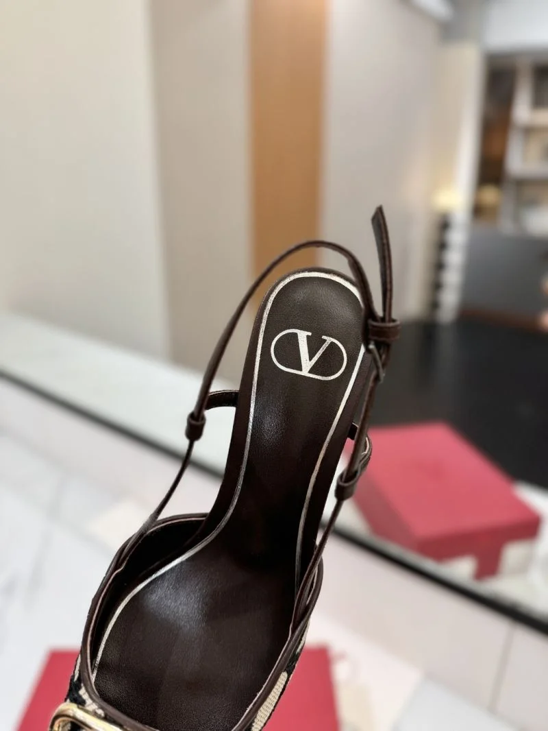 OdorResistant Valentino Sandals 36642