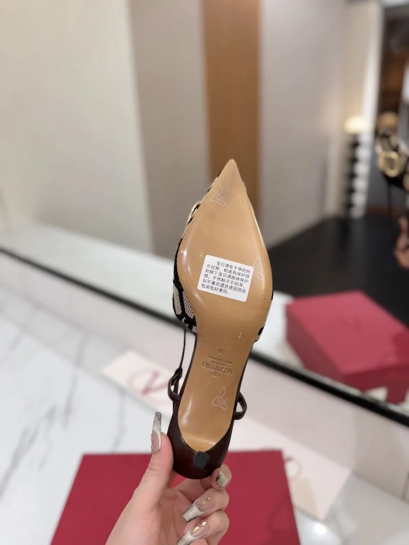 Breathable Valentino Sandals 36643