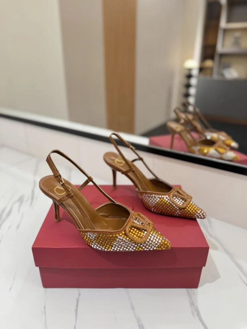 Sporty Valentino Sandals 36628