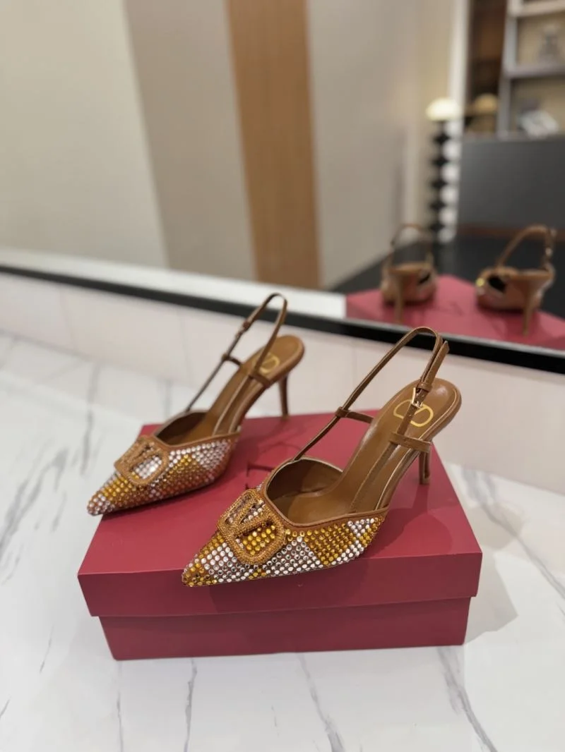 Sporty Valentino Sandals 36628