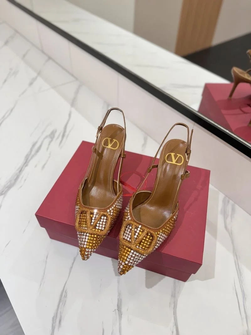 Sporty Valentino Sandals 36628